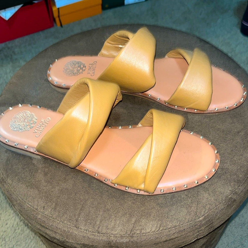 Vince Camuto slides
